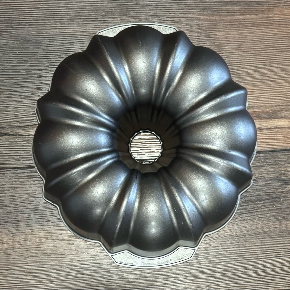 Nordic Ware 12 Cup Classic Bundt Pan